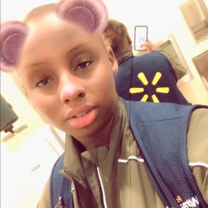 Meet your Posher, Destanie